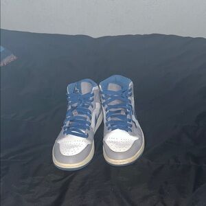 Jordan Sneakers in Blue and White